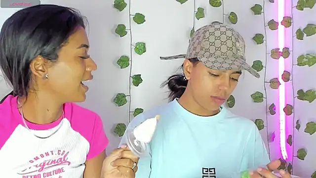 BarbieHotLaura online show from 01-18-25, 06:10