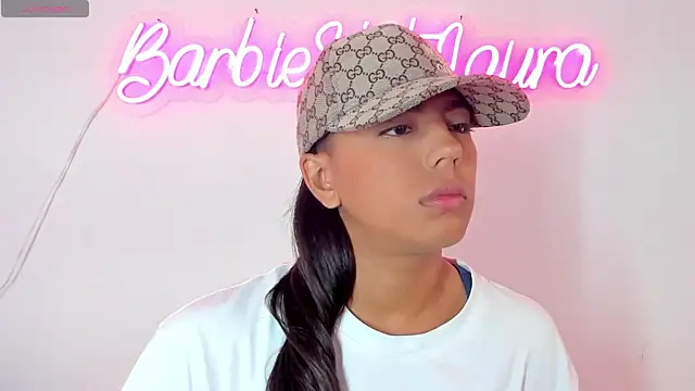 BarbieHotLaura online show from 03-20-25, 06:42