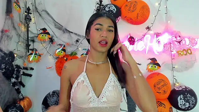 BarbieHotLaura online show from 10-26-25, 04:02