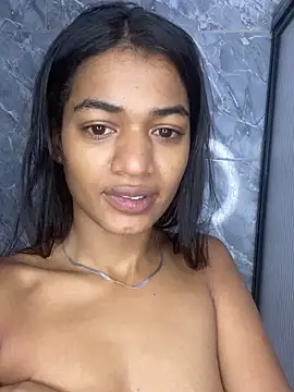 BarbieHotLaura online show from 11-04-25, 06:51