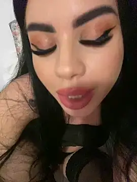 Snapshot of Ameliablack_1 chatting on 12-18-24, 04:31 Ameliablack 1 online show from 12-18-24, 04:31