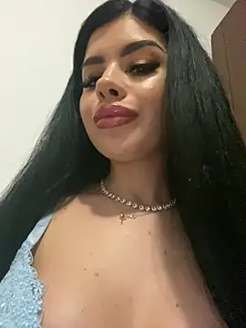 Snapshot of Ameliablack_1 chatting on 01-15-25, 05:08 Ameliablack 1 online show from 01-15-25, 05:08