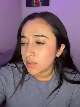 Snapshot of cata_megan chatting on 01-01-25, 07:32 cata megan online show from 01-01-25, 07:32