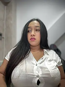 Snapshot of cata_megan chatting on 03-10-25, 12:18 cata megan online show from 03-10-25, 12:18