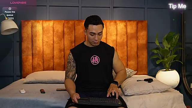 Ryan Hunt online show from 10-14-25, 12:50