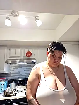 Snapshot of DevilDahm chatting on 12-19-25, 01:56 DevilDahm online show from 12-19-25, 01:56