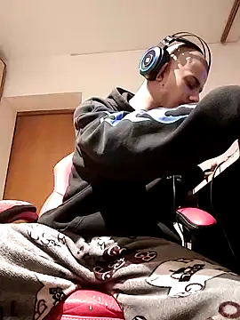 BigDickEnrg7195 online show from 12-08-24, 11:51