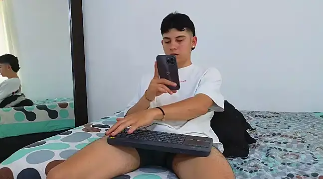 Snapshot of Deam_Broowm chatting on 02-13-25, 09:17 Deam Broowm online show from 02-13-25, 09:17