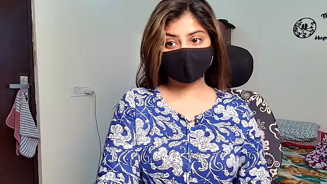 Hoty-Shivangi online show from 02-25-26, 08:35