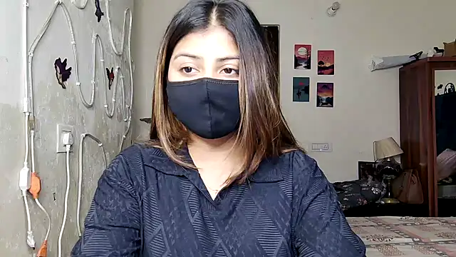 Snapshot of Hoty-Shivangi chatting on 06-28-26, 12:05 Hoty-Shivangi online show from 06-28-26, 12:05