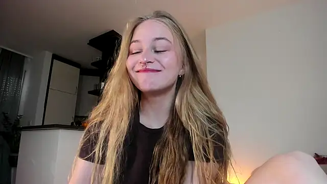 MiaMews online show from 10-24-25, 12:01