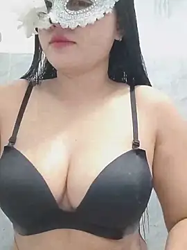 Snapshot of girldam95 chatting on 07-07-26, 06:47 girldam95 online show from 07-07-26, 06:47