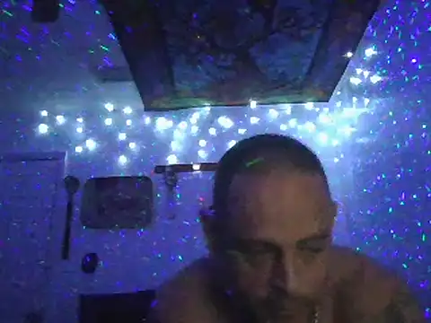 Snapshot of Buffshagswell chatting on 03-07-25, 03:07 Buffshagswell online show from 03-07-25, 03:07