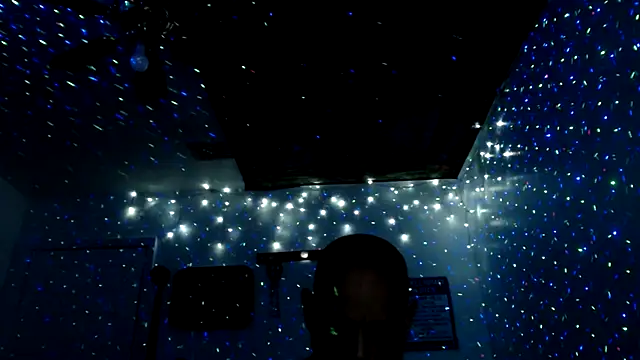 Snapshot of Buffshagswell chatting on 03-08-25, 08:44 Buffshagswell online show from 03-08-25, 08:44