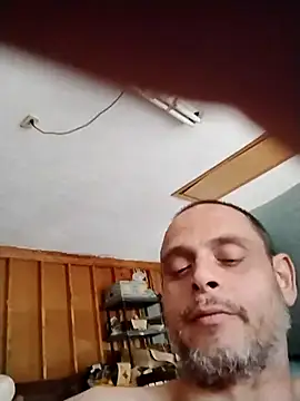 Snapshot of Buffshagswell chatting on 03-16-25, 06:34 Buffshagswell online show from 03-16-25, 06:34