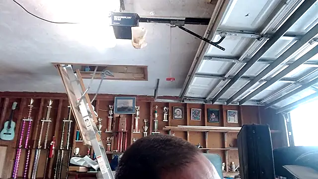 Snapshot of Buffshagswell chatting on 03-19-25, 07:17 Buffshagswell online show from 03-19-25, 07:17