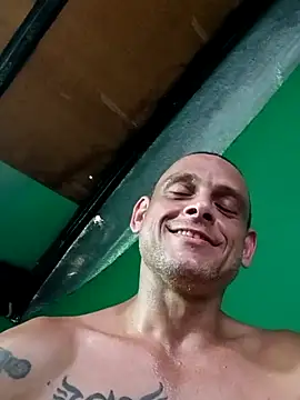 Snapshot of Buffshagswell chatting on 09-09-25, 09:03 Buffshagswell online show from 09-09-25, 09:03