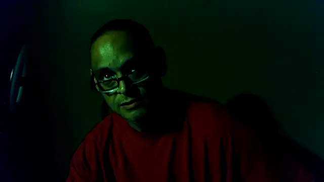 Snapshot of Buffshagswell chatting on 09-12-25, 05:40 Buffshagswell online show from 09-12-25, 05:40