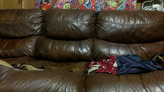 Snapshot of Buffshagswell chatting on 09-26-25, 05:28 Buffshagswell online show from 09-26-25, 05:28