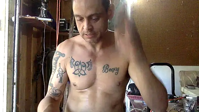 Snapshot of Buffshagswell chatting on 09-27-25, 05:40 Buffshagswell online show from 09-27-25, 05:40