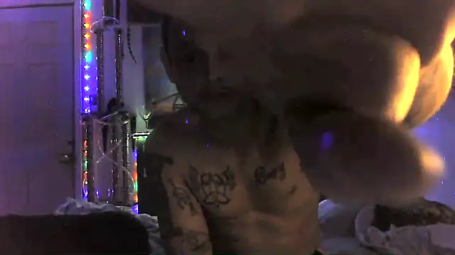 Snapshot of Buffshagswell chatting on 09-28-25, 07:41 Buffshagswell online show from 09-28-25, 07:41