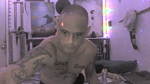 Snapshot of Buffshagswell chatting on 10-02-25, 06:20 Buffshagswell online show from 10-02-25, 06:20