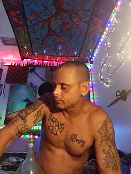 Snapshot of Buffshagswell chatting on 10-08-25, 10:46 Buffshagswell online show from 10-08-25, 10:46