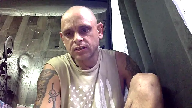 Snapshot of Buffshagswell chatting on 10-09-25, 12:47 Buffshagswell online show from 10-09-25, 12:47