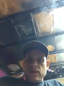 Snapshot of Buffshagswell chatting on 10-14-25, 03:51 Buffshagswell online show from 10-14-25, 03:51