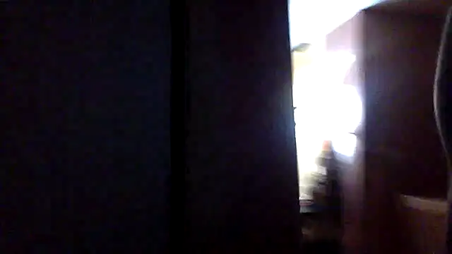 Snapshot of Buffshagswell chatting on 10-15-25, 10:21 Buffshagswell online show from 10-15-25, 10:21