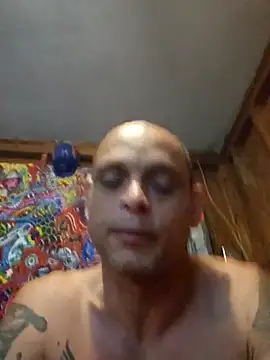 Snapshot of Buffshagswell chatting on 10-19-25, 06:36 Buffshagswell online show from 10-19-25, 06:36