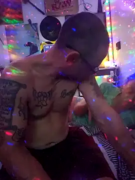 Snapshot of Buffshagswell chatting on 10-26-25, 03:23 Buffshagswell online show from 10-26-25, 03:23