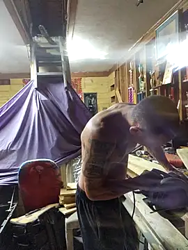 Snapshot of Buffshagswell chatting on 10-27-25, 11:52 Buffshagswell online show from 10-27-25, 11:52