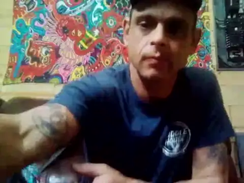 Snapshot of Buffshagswell chatting on 11-06-25, 07:26 Buffshagswell online show from 11-06-25, 07:26