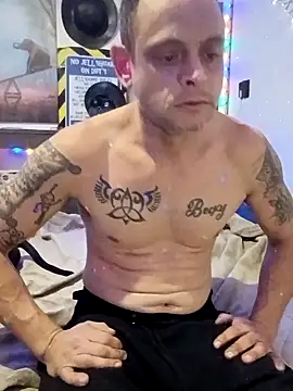 Snapshot of Buffshagswell chatting on 11-10-25, 06:18 Buffshagswell online show from 11-10-25, 06:18