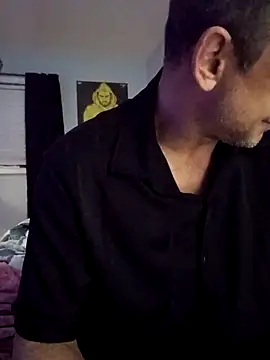 Snapshot of Buffshagswell chatting on 11-11-25, 08:36 Buffshagswell online show from 11-11-25, 08:36