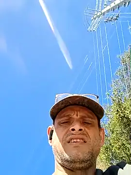 Snapshot of Buffshagswell chatting on 11-27-25, 06:21 Buffshagswell online show from 11-27-25, 06:21