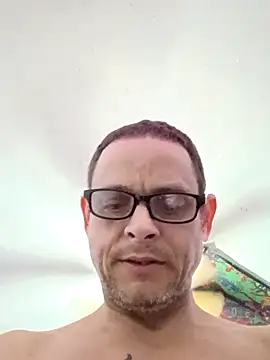 Snapshot of Buffshagswell chatting on 11-28-25, 08:22 Buffshagswell online show from 11-28-25, 08:22