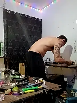 Snapshot of Buffshagswell chatting on 11-29-25, 08:28 Buffshagswell online show from 11-29-25, 08:28