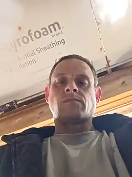 Snapshot of Buffshagswell chatting on 12-01-25, 04:23 Buffshagswell online show from 12-01-25, 04:23