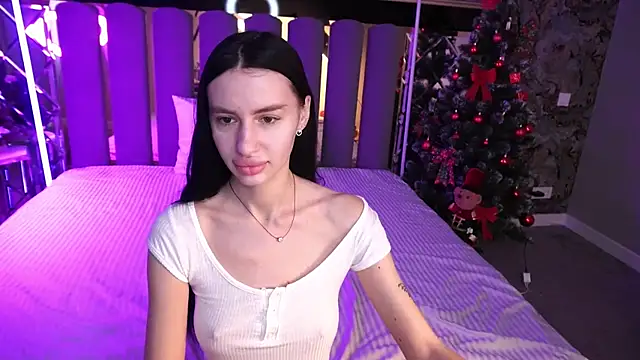 Snow WhiteeeX online show from 01-19-26, 06:50