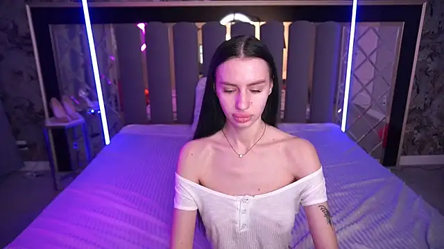 Snow WhiteeeX online show from 03-02-26, 07:15