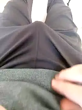 Snapshot of reelciii21 chatting on 01-16-25, 11:37 reelciii21 online show from 01-16-25, 11:37