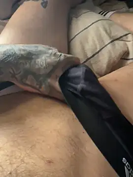 hottwoboys online show from 04-12-26, 11:48