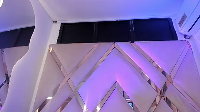 ninaht online show from 02-05-25, 03:13