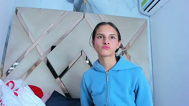 ninaht online show from 09-08-25, 09:03