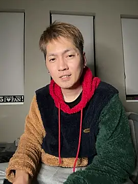 Snapshot of kensnb chatting on 01-31-25, 12:51 kensnb online show from 01-31-25, 12:51