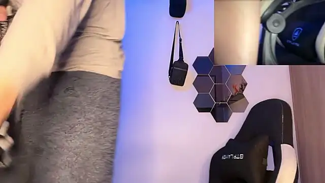 Snapshot of kensnb chatting on 02-04-26, 12:11 kensnb online show from 02-04-26, 12:11