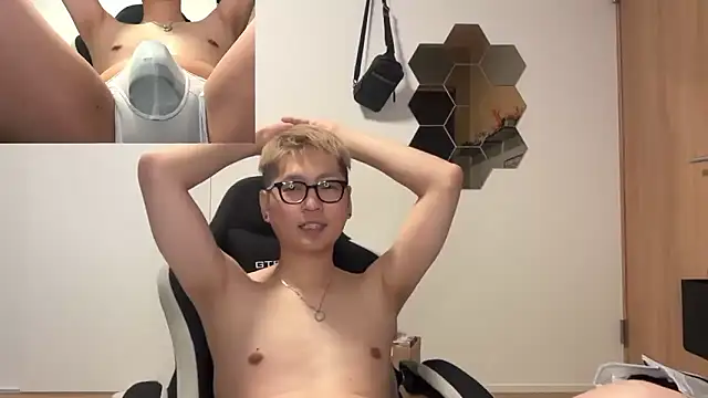 Snapshot of kensnb chatting on 02-24-26, 08:29 kensnb online show from 02-24-26, 08:29