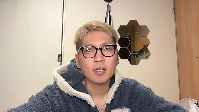 Snapshot of kensnb chatting on 02-26-26, 12:37 kensnb online show from 02-26-26, 12:37